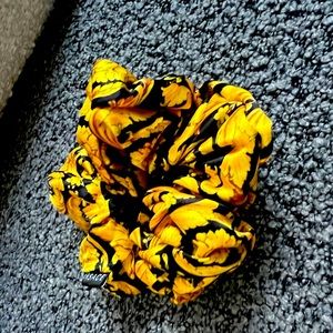 COPY - Versace Barocco-print scrunchie